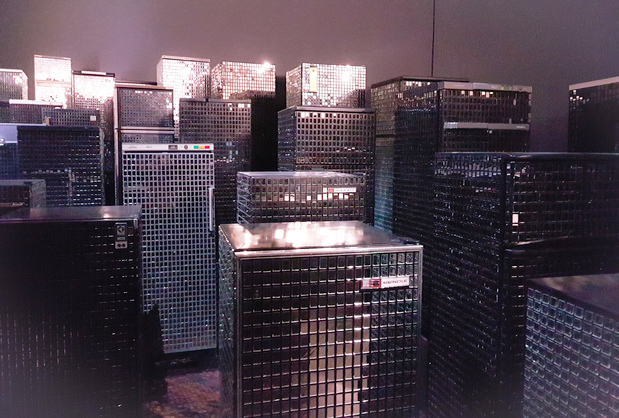  Exposition au Mac Val. Kader Attia, l&rsquo;art de repanser l&rsquo;histoire