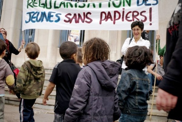 Rentrée scolaire : des MIE scolarisés sans endroit où dormir