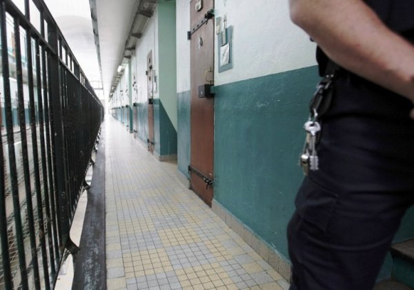 Un détenu radicalisé agresse deux surveillants