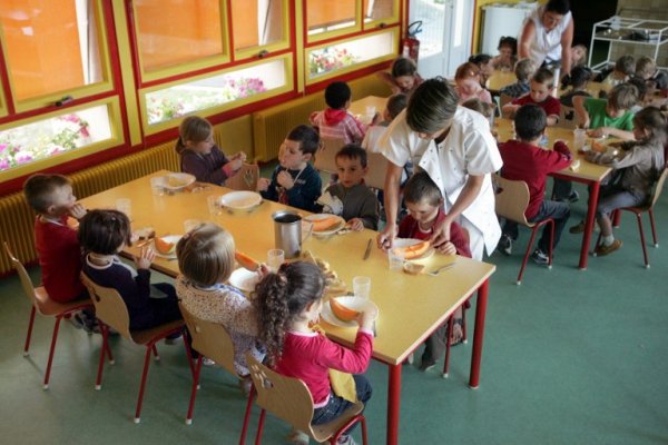 La mairie de Tours supprime la gratuité de la cantine