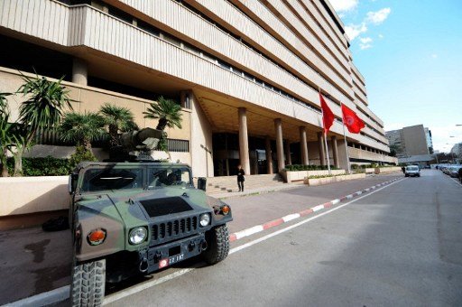 Terrorisme : l’ambassade de France ne cède pas à la panique