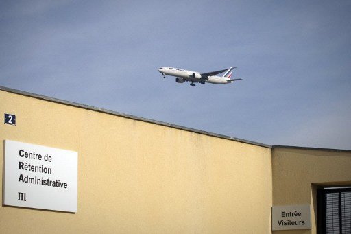Enferment d’enfants : la France (s’enfonce) dans l’illégalité
