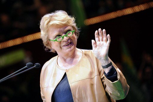 France. Eva Joly termine en beauté