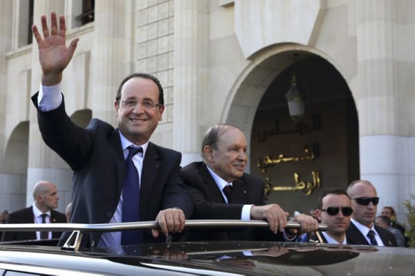  François Hollande se rendra « prochainement » à Alger