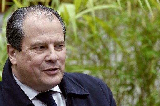  Cambadélis : la position de la droite sur la migration rend impossible un front républicain