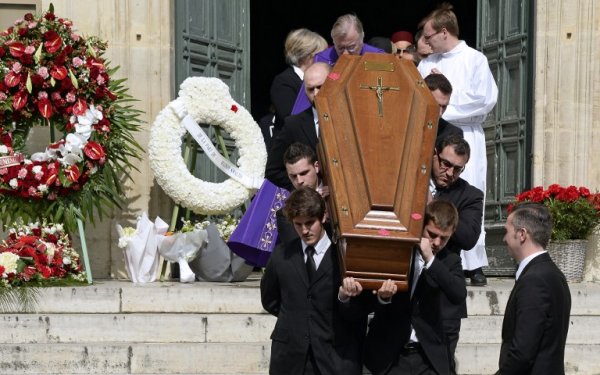 Nécrologie mondaine : Mort du couturier des grands