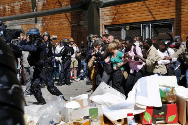 Évacuation du camp de migrants de la halle Pajol