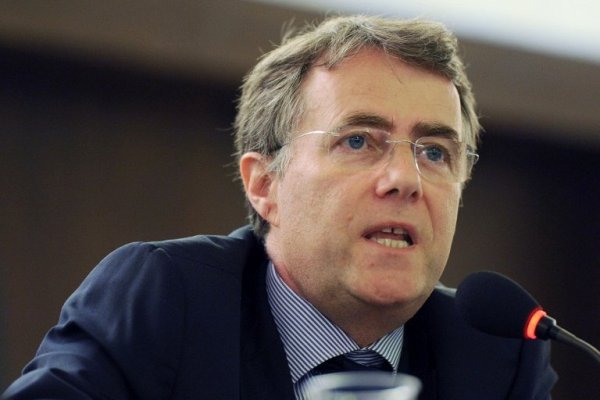Serge Grouard député LR du Loiret provoque la colère des internautes
