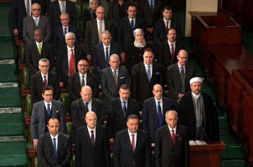 Tunisie – La chute du gouvernement islamo-indépendant de Jemli