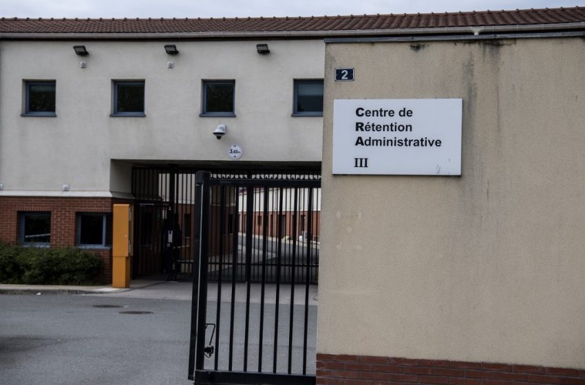 Migrants : retour des aides juridiques au Mesnil-Amelot