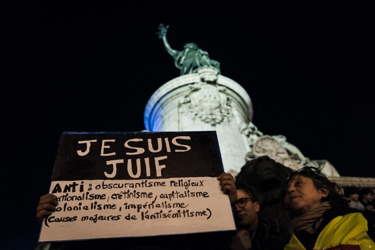 Deux militants communistes agressés au rassemblement contre l’antisémitisme