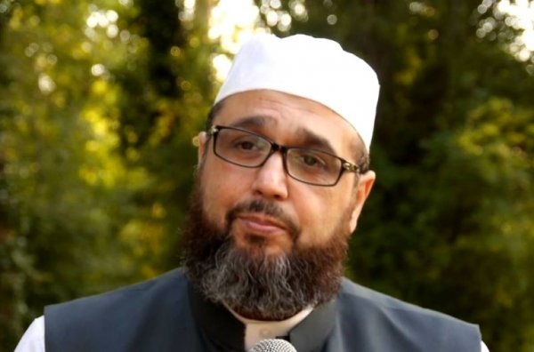 Un élu FN solidaire d’un imam