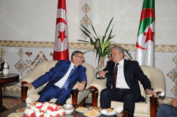 Les Tunisiens pourront bientôt travailler en Algérie