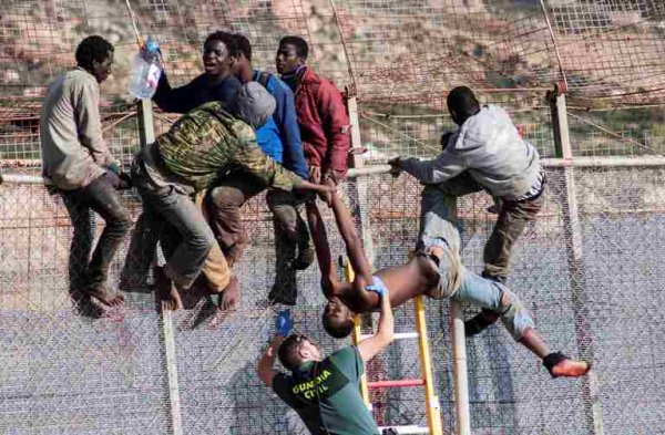  Mise en échec d’une tentative d’entrée massive de 400 clandestins au préside occupé de Sebta