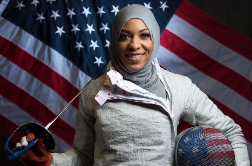 Une athlète olympique américaine voilée bloquée à la douane à cause du décret anti-immigration