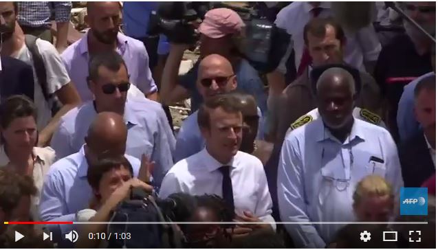  Macron rend visite aux victimes de Saint-Martin