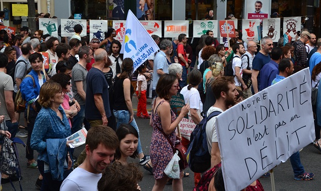 Délit de solidarité : la « fraternité » mise à l’épreuve