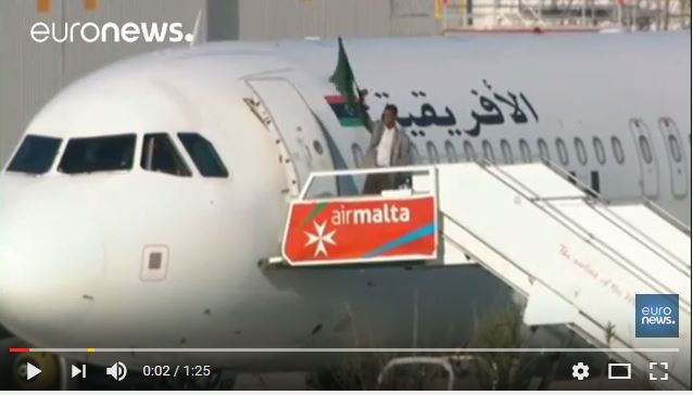 Avion libyen détourné : les pirates se rendent et demandent l’asile à Malte