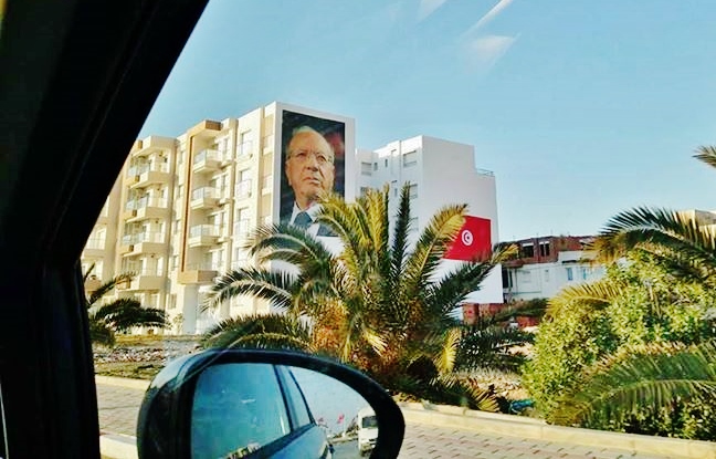 A Monastir, le retour des portraits géants fait polémique