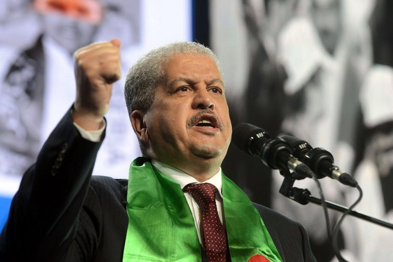 Sellal justifie la fermeture des frontières avec les pays voisins