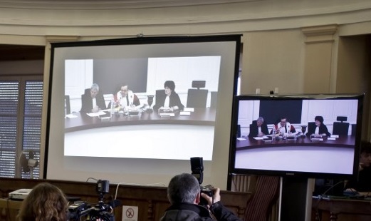 Etrangers : Justice par visioconférence dans un commissariat