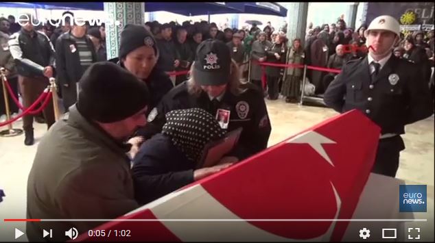  Turquie : Après l&rsquo;attentat, l&rsquo;heure est aux funérailles