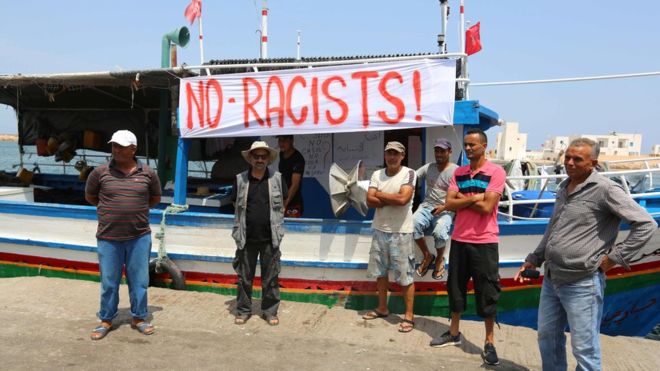  Des pêcheurs tunisiens se mobilisent contre le bateau anti-migrants C-Star