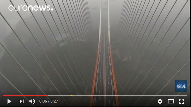 Le plus grand pont suspendu au monde est en Chine