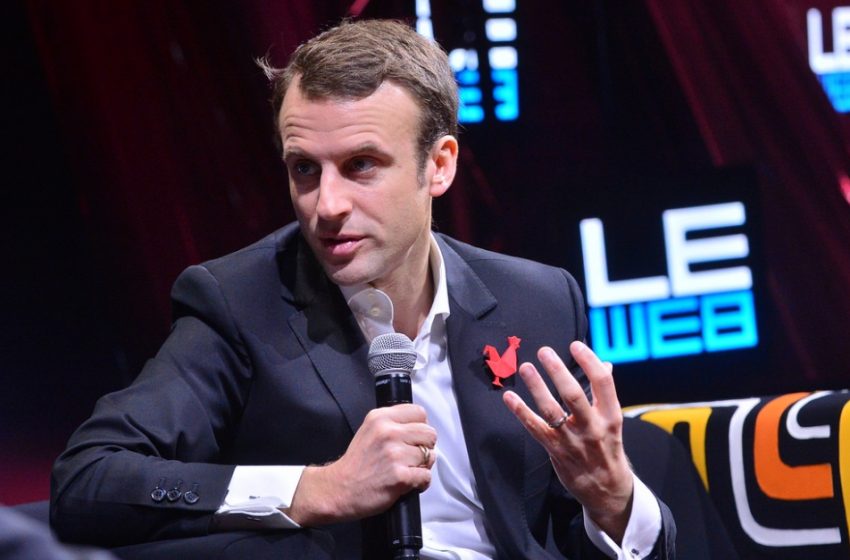 Macron rencontre les associations de harkis en catimini