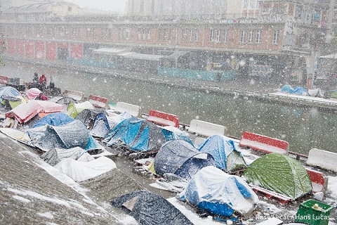  Paris : la neige complique la vie des migrants sans abri