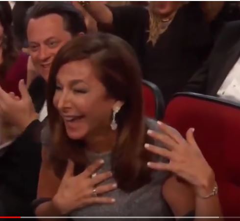 Une demande en mariage fait fondre le public des Emmy Awards 2018