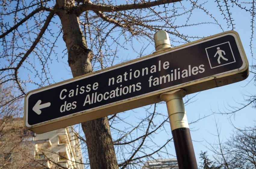 Absentéisme à l’école: suppression des allocations familiales