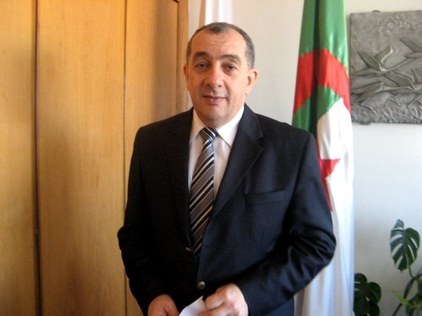 Bouabdellah encense le Roi Mohamed VI et propose une « fédération sahraouie»