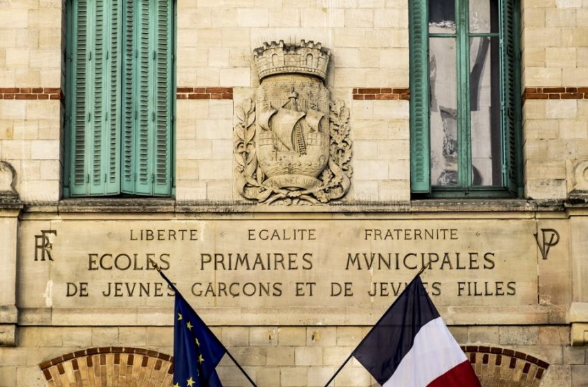 100 000 oubliés de la rentrée des classes