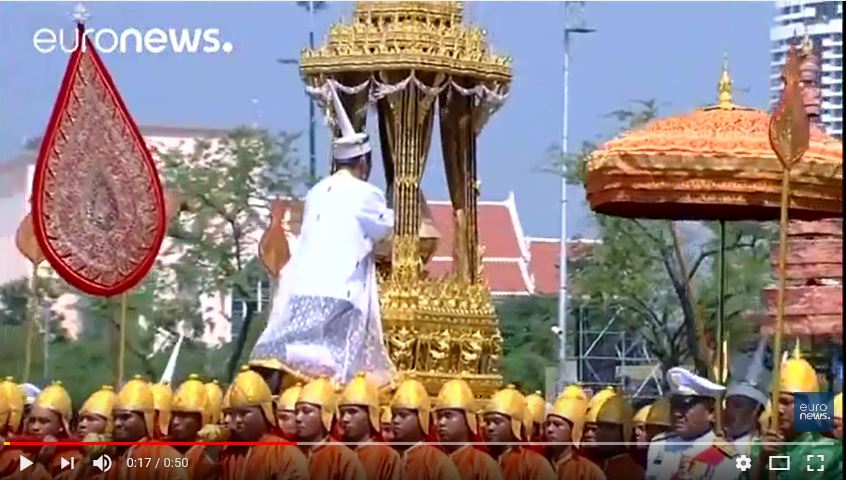  La crémation fastueuse de l&rsquo;ancien roi de Thaïlande