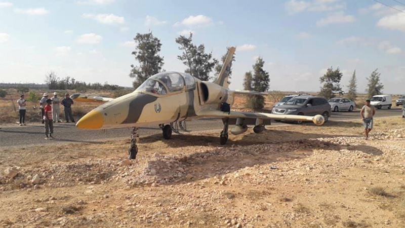 Un avion de chasse libyen atterrit en territoire tunisien (photos)