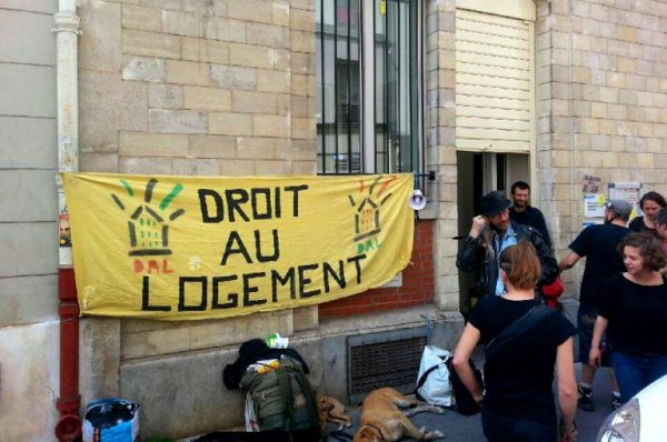 Occupation de la Permanence Sociale d’Accueil pour les sans-abris de Paris