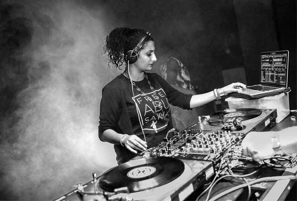 DJ Missy Ness, la globe mixeuse