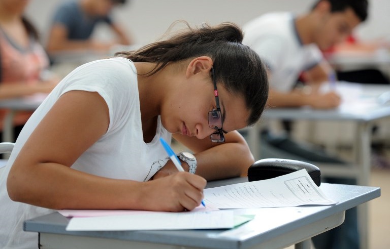 Pour empêcher la fraude au bac, Internet est coupé dans tout le pays