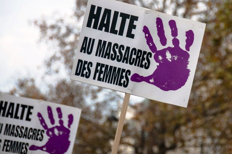 Grande manifestation contre les violences faites aux femmes