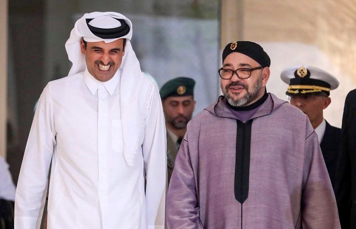 Le roi Mohammed VI à Doha au terme d’une visite de plusieurs jours aux Emirats