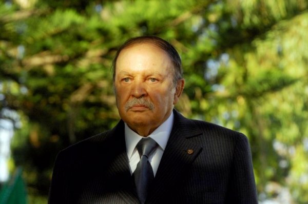 Bouteflika évacué en France