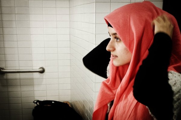Un document de l’US Air Force considère le hijab comme du « terrorisme passif »