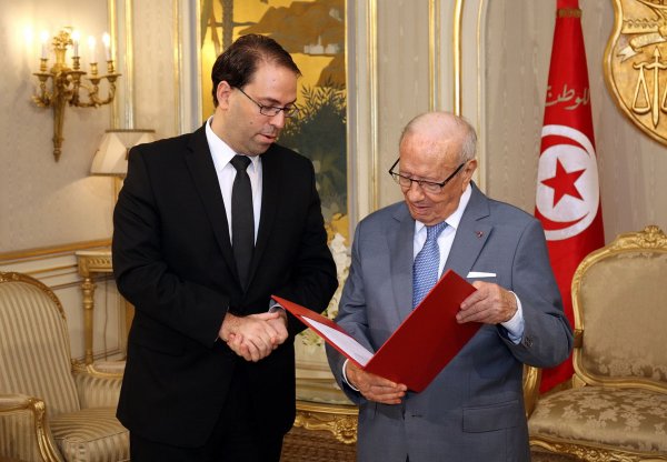 Gouvernement Chahed, une union nationale mensongère