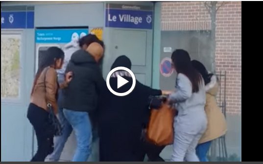 L’auteure de l’agression dément avoir frappé la fille parce qu’elle portait une jupe