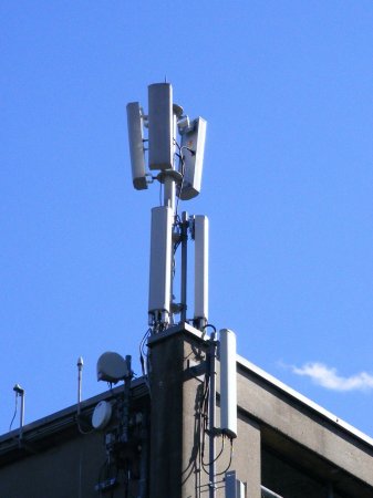 Tunisie-France. Après Free, SFR et Bouygues augmentent fortement leurs tarifs de roaming depuis la Tunisie
