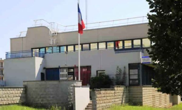 Hatim, collégien de 12 ans, placé dans une cellule d’un commissariat