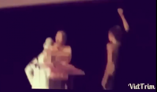  Des Femen perturbent le salon de la femme musulmane à Pontoise