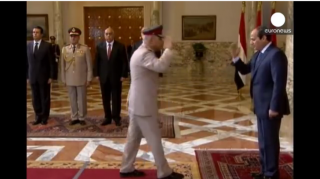  Un nouveau gouvernement en Egypte