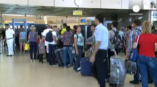  Une première vague de touristes britanniques rapatriés depuis Charm el-Cheikh